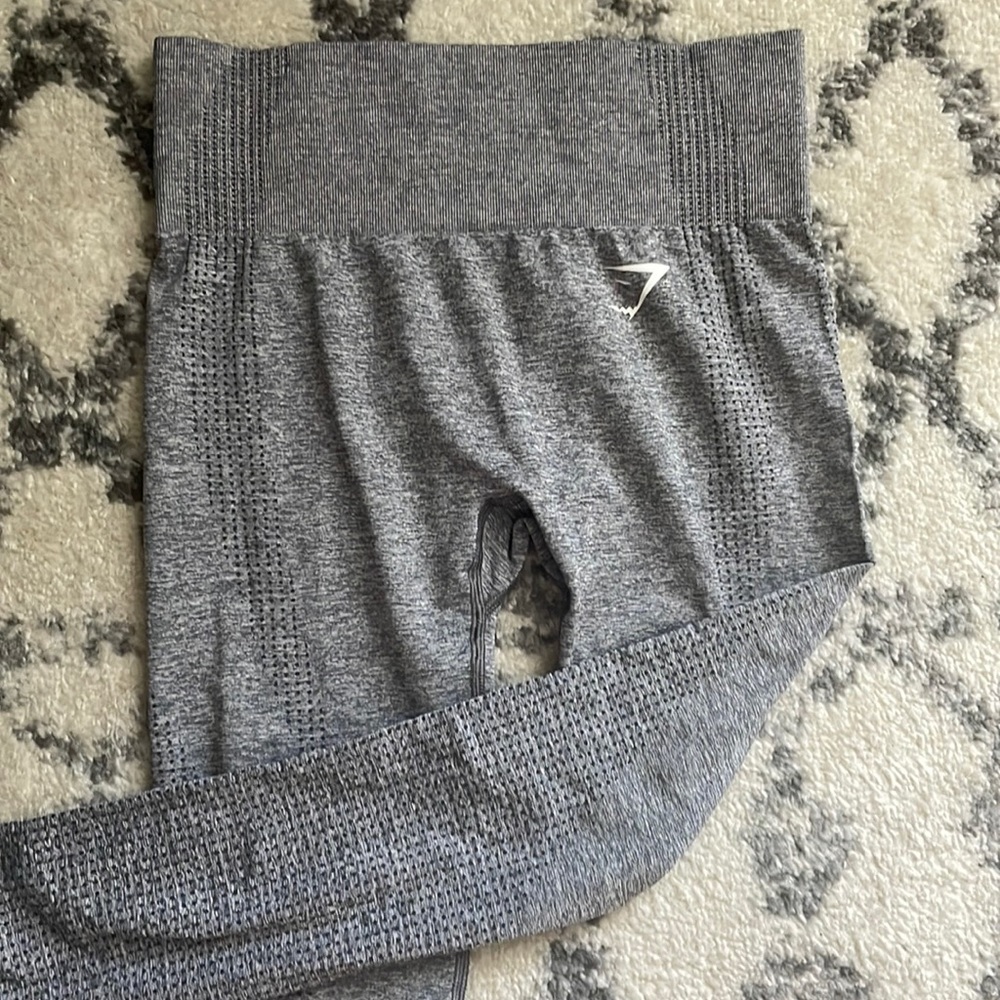 Heather Gray Gymshark Leggings Women’s Small NWOT